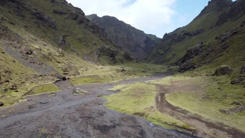 Mossy Canyon Fly-Through 4K 스톡 동영상 282225734