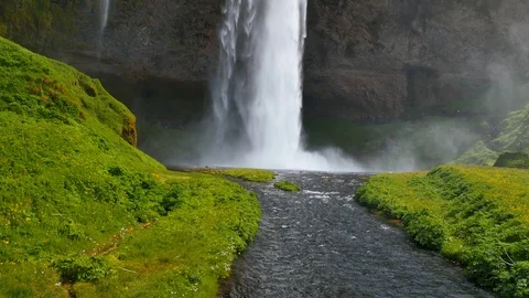 Most famous waterfall in Iceland. Video stock 111790337