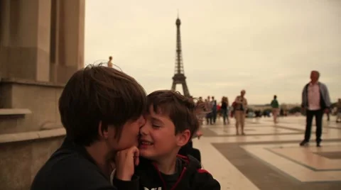 Mother and son 動画素材 7750794