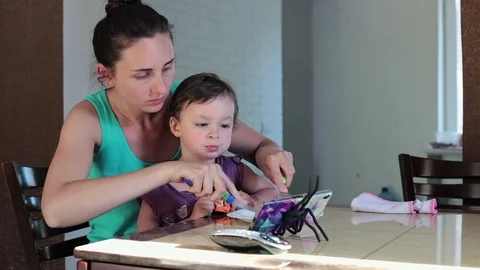 Mother feeds the child. Stock Footage 90280577