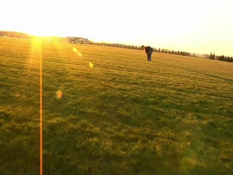 Mother Picking up son Видео 20495920