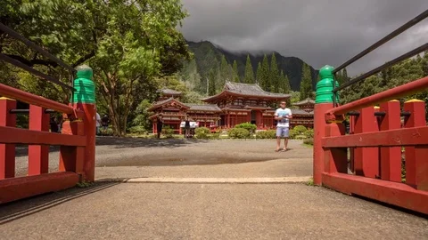 Motion controlled time lapse at Byodo-In temple. Oahu, Hawaii Video stock 70819760