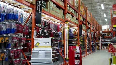 Motion of display tools inside Home Depot store Video stock 72630929