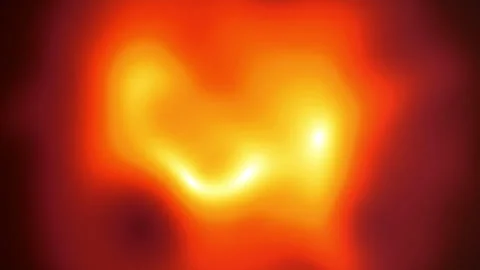Motion of the enclosed light with low focus Видео 315245634