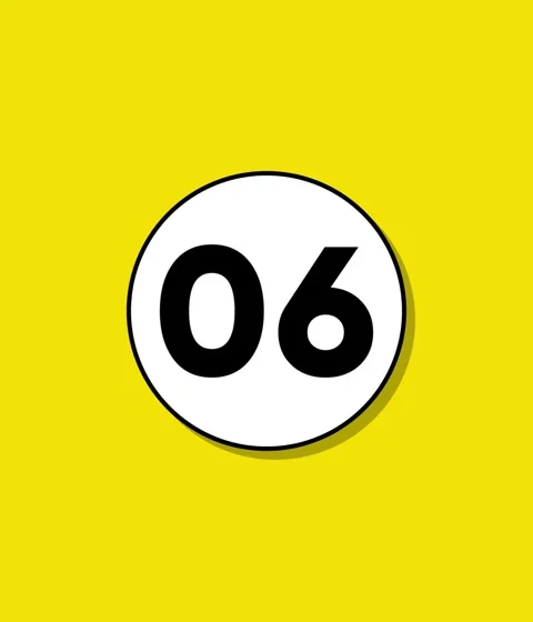 A motion graphic video of a white circle with a black outline and shadow on.. 스톡 동영상 332396362