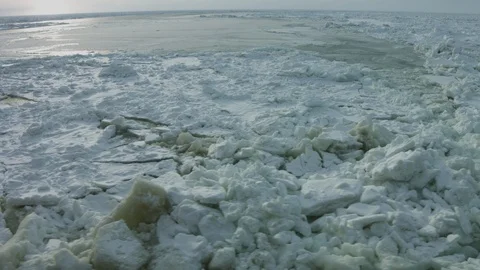 Motion  in the ice field. Stock-Footage 98668948