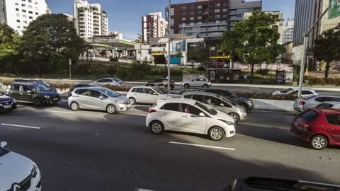 Motion lapse of Traffic on 23 de Maio Avenue, near of Ibirapuera Park, Stock Footage 148803932