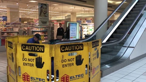 The motion of shut down escalator with maintenance sign Video stock 178780601