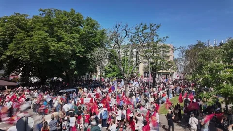 Motion timelapse of crowd during 25th of April celebrations in Porto city Stock Footage 334166190