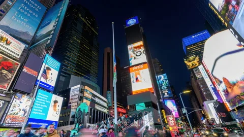 Motion Timelapse of the crowds and traffic in North Times Square at Night 库存影片 238634867