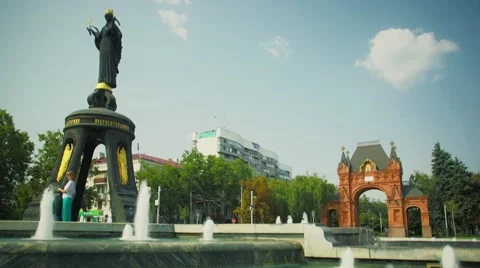 Motion timelapse with fountain Stock-Footage 58470641