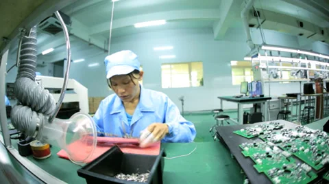 Motion view Chinese workers manufacturing PCBs, China, Time lapse Vídeo Stock 33528089
