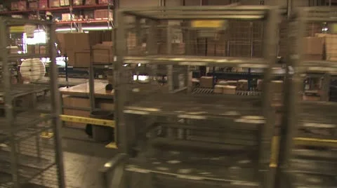 In Motion View Of A Shipping and Receiving Unit Stockbeeldmateriaal 18962896