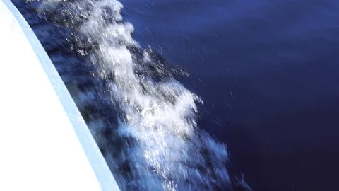 Motion of the water along the engine boat running. Video stock 90016807