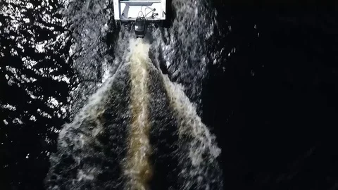 Motor boat overhead Vídeo Stock 90680271