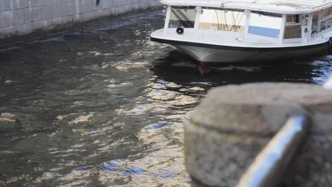 Motor ship tour   river excursion   touristic cityscape 스톡 동영상 114990736