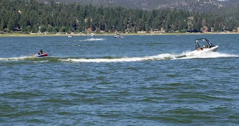 Motorboat by the Lake Video stock 106173053