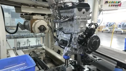 Motorcycle engine on automated test bench at factory 스톡 동영상 348171203