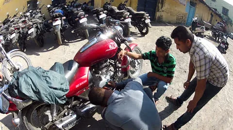 Motorcycle repair 動画素材 24711570