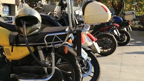 Motorcycle on the street Vídeo Stock 90232579