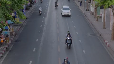 Motorcycles And Vehicles Driving Through Charoen Krung Road Stockbeeldmateriaal 339216656