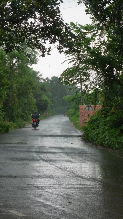 Motorcyclist on Road Stock-Footage 340777301