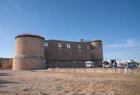 Motorhomes and castle Castillo de Garcimunoz Cuenca, Castile-La Mancha, Spain Stock Photos