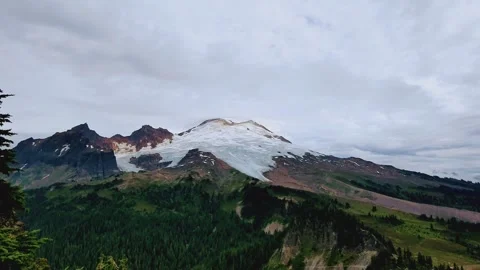 Mount Baker cloudy Video stock 318557680