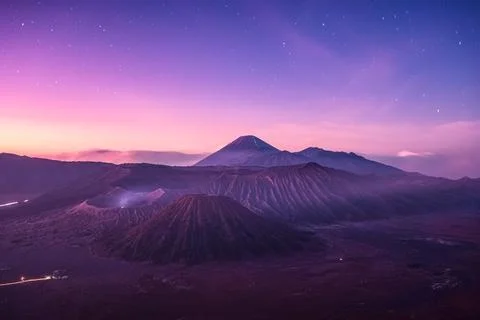 Mount Bromo is an active volcano and foggy with starry at East Java, Indonesi Foto stock