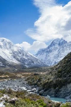 Mount cook covered by snow.View from Hooker Valley track. 库存照片