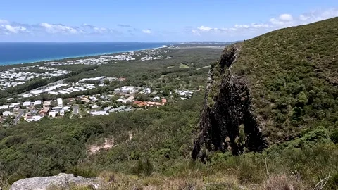 Mount Coolum Summit Track: Scenic Coastal Views and Lush Greenery on Queens.. Stock Footage 295178282