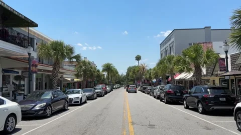 Mount Dora, Florida, USA - 05 09 2024: Walking tour Mount Dora Stock Footage 320822769