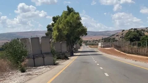 Mount Dov army Basic overlooking villages in southern Lebanon, ISRAEL, IL - 17 A Stockbeeldmateriaal 204052544