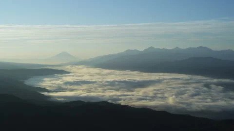 Mount Fuji and the Sea of Clouds from Takabotchi Mountain Video stock 332781904