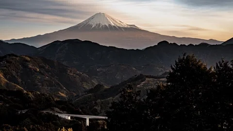 Mount Fuji Sunset Vista 動画素材 339272802