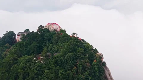 Mount Hua Vertical Cliffs Aerial 4K Stockbeeldmateriaal 337054878