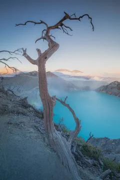 Mount Ijen is a volcano located on the border of Banyuwangi Regency and Bondo Foto stock