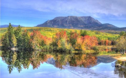 Mount Katahdin reflection Stockfoto's