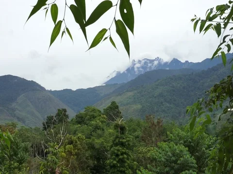 Mount Kinabalu  Stock-Footage 112605547