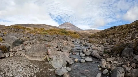 Mount Ngauruhoe or Mount Doom : Dramatic Volcanic Landscape and Water Strea.. Stock-Footage 285353343