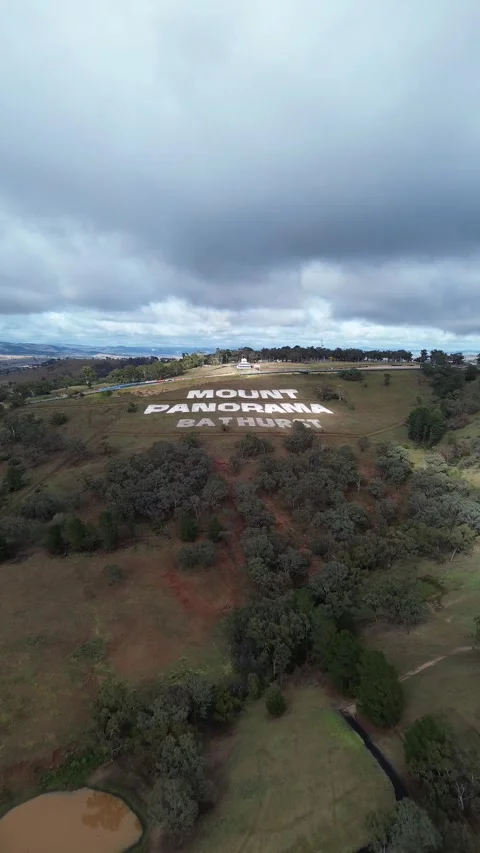 Mount panorama bathurst racetrack famous sign Video stock 334906477
