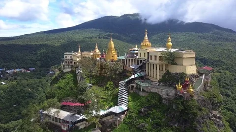 Mount Popa Stockbeeldmateriaal 81368784