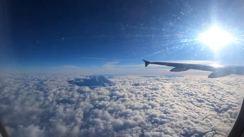 Mount Rainier, airplane view Video stock 171999744