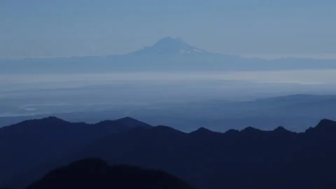 Mount Rainier from the Olympics Видео 142778154