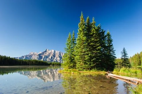 Mount rundle from cascade ponds Foto stock
