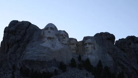 Mount Rushmore Tilt Down On Clear Morning Video stock 145822610