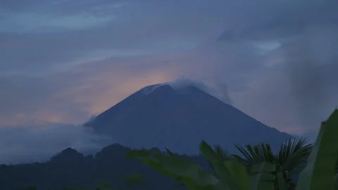 Mount Semeru time lapse 1 스톡 동영상 231149562