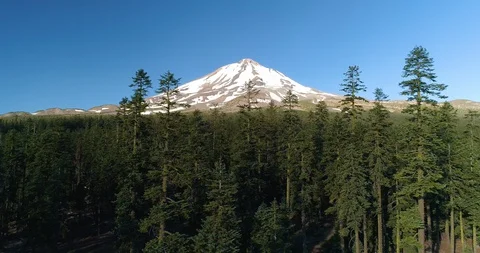 MOUNT SHASTA AREIAL Stock-Footage 128338229