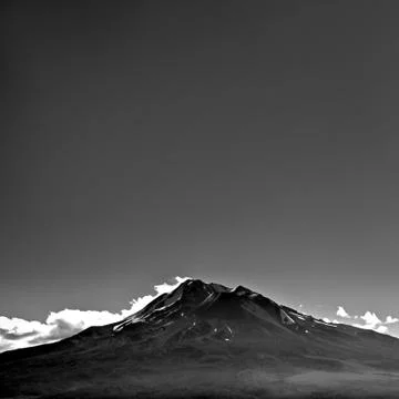 Mount shasta with blank empty copyspace above. Stock Photos