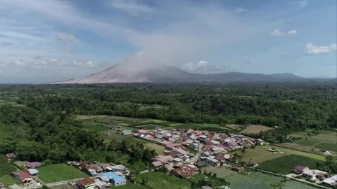Mount Sinabung Video stock 280796052